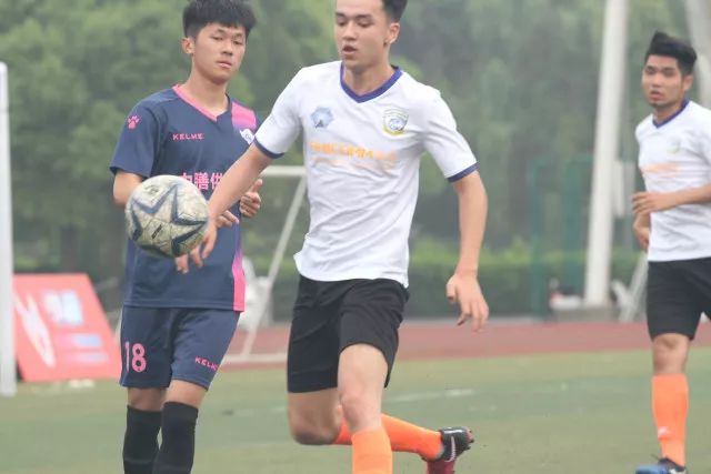 KD布克合砍72分约基奇空砍53分 太阳胜掘金2-2
